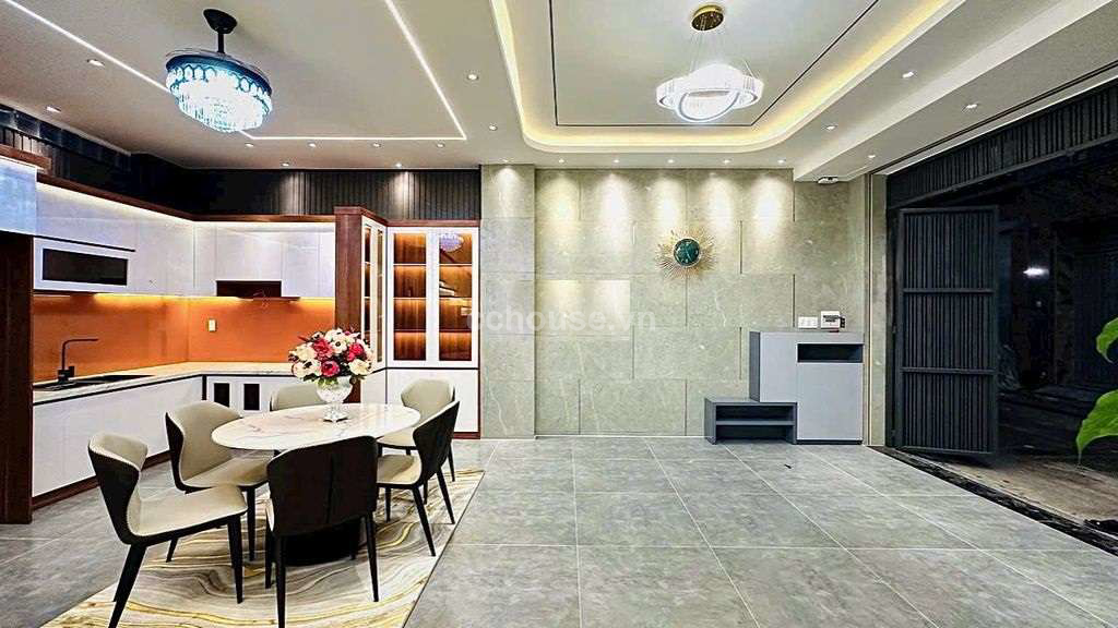 https://batdongsan.blob.core.windows.net/cchouse/Property/202505/410b8a25-acc0-4544-b08c-608e1842234e.jpg