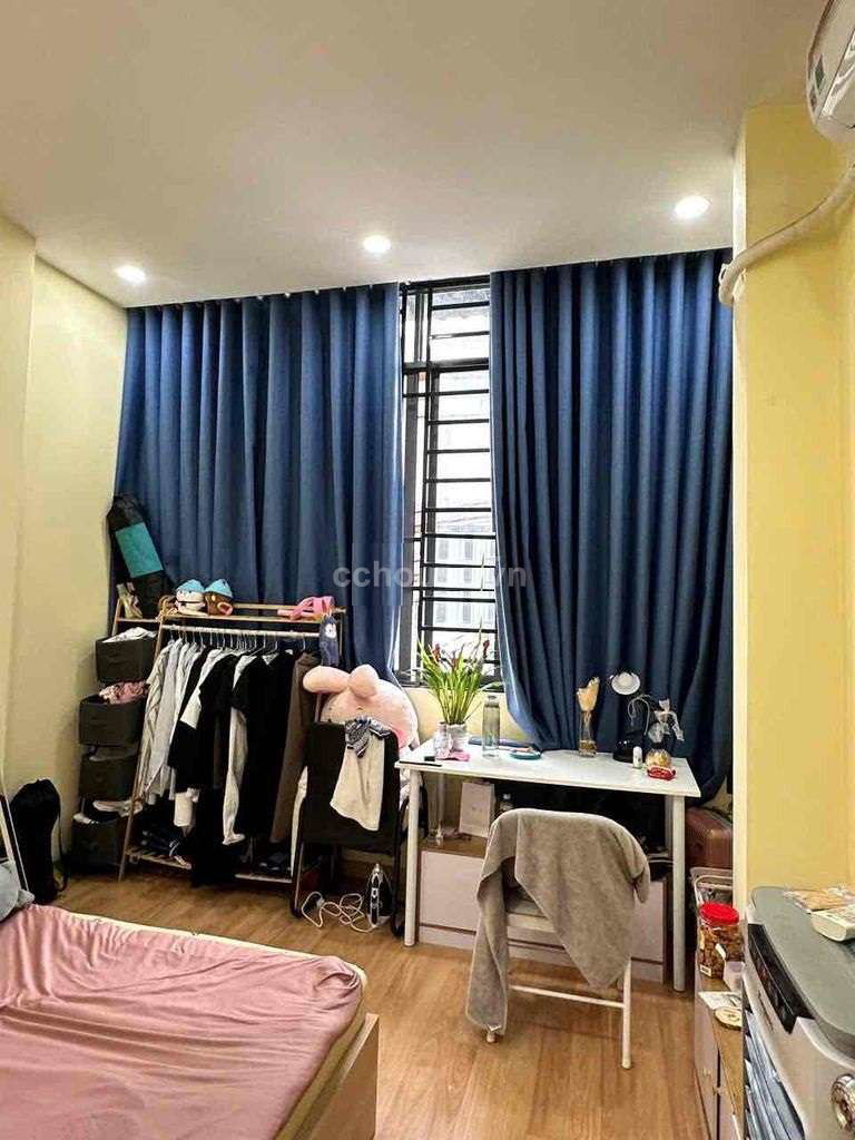 Bán nhà MT Đội Cung, P8, Q11. DT 31,9m², 4 tầng