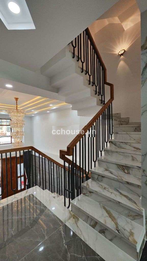 https://batdongsan.blob.core.windows.net/cchouse/Property/202505/460c0266-6555-4ea2-b2ab-defc8584b146.jpg