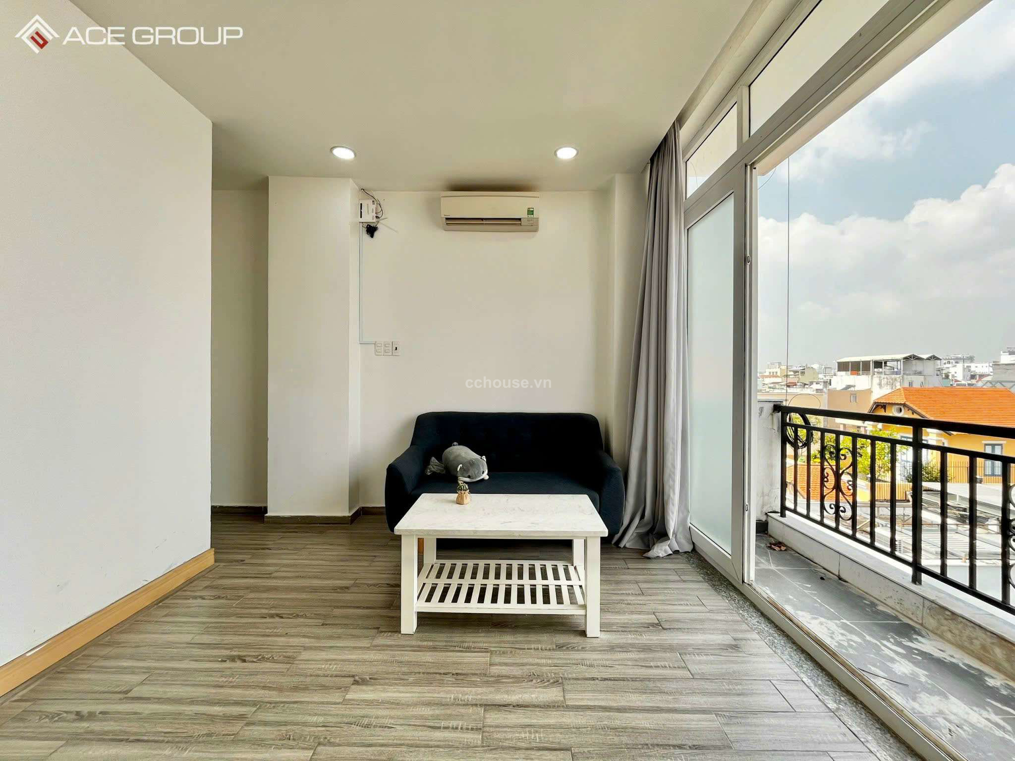 Toà Căn hộ dịch vụ 8 tầng  Lê văn sỹ . Hẻm ô tô đến nhà 