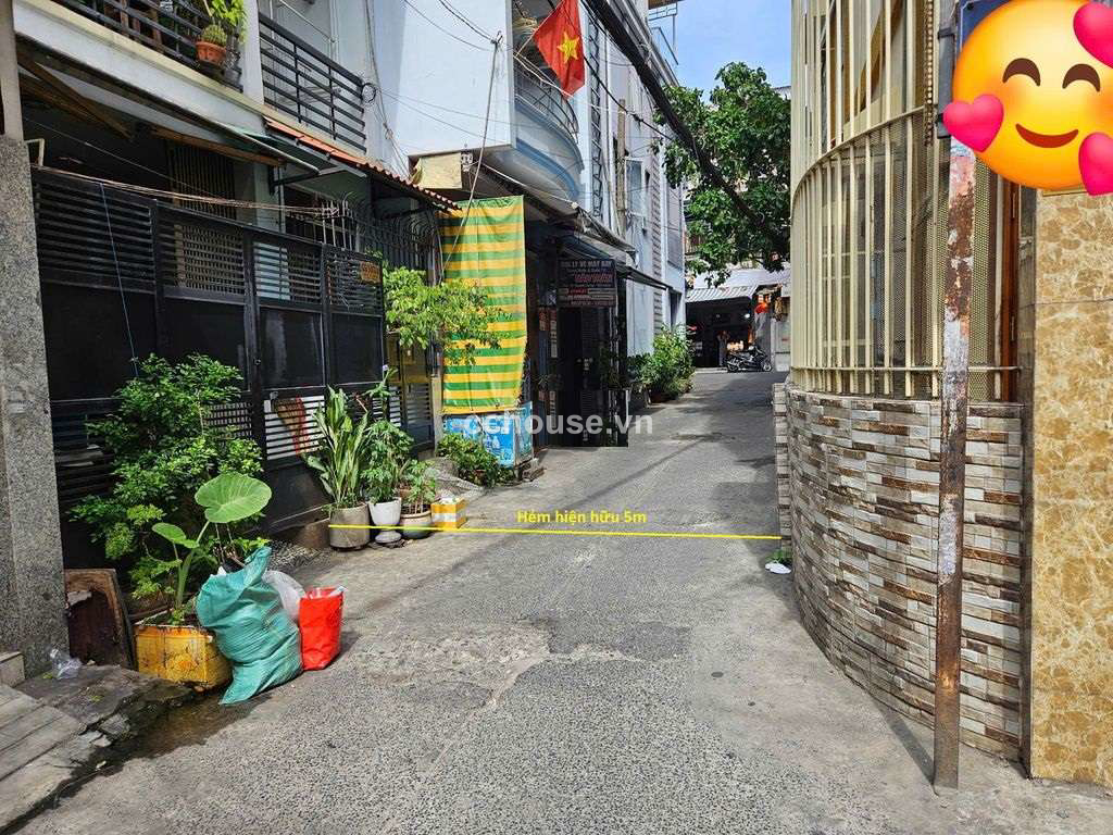 https://batdongsan.blob.core.windows.net/cchouse/Property/202505/5451e98f-3f0a-42b1-9b32-b35f7ddc2b0b.jpg