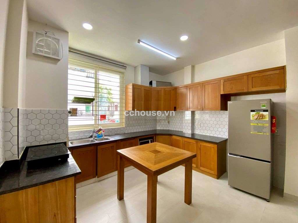 Cho thuê nhà HXH 212B Nguyễn Trãi, Q1. DT 4x12m, 4 tầng