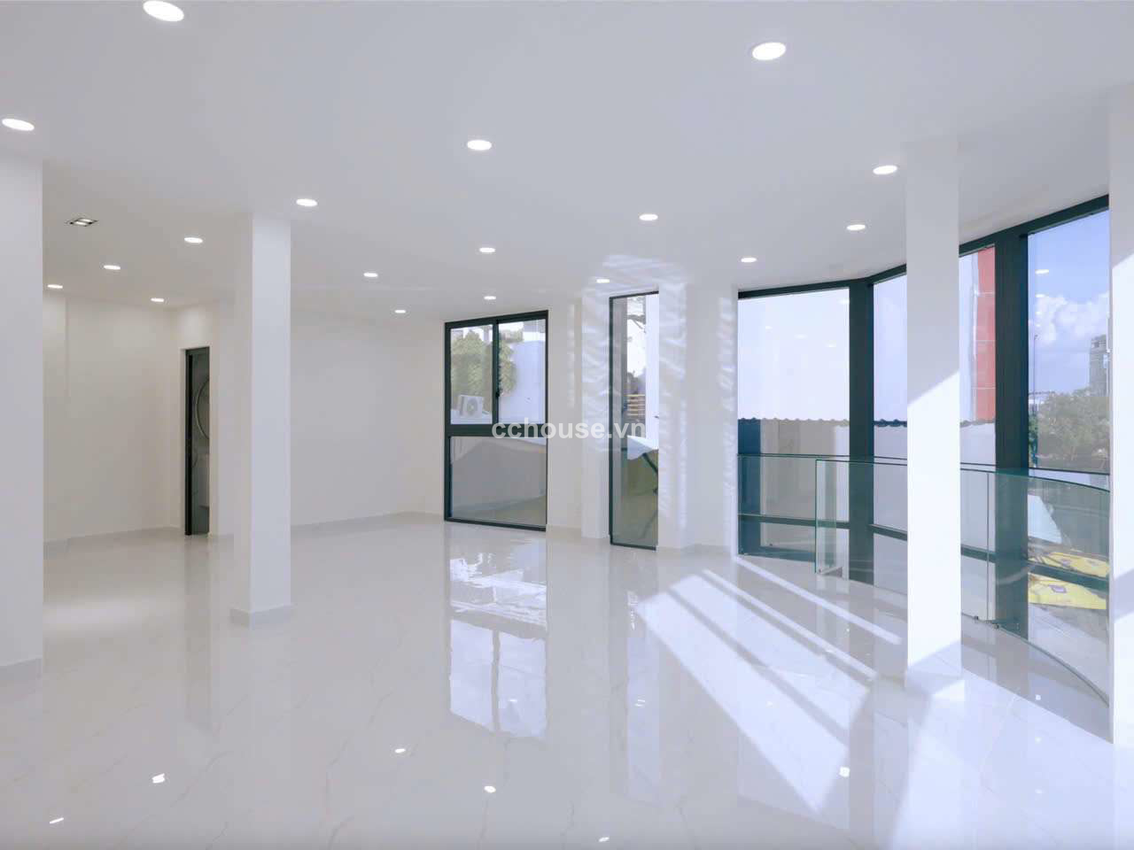 Nhà mặt tiền Calmette, Quận 1, trung tâm hành chánh, HĐT: 90 triệu, DT:7.5x8.5m, 7 tầng, Giá 30 tỷ