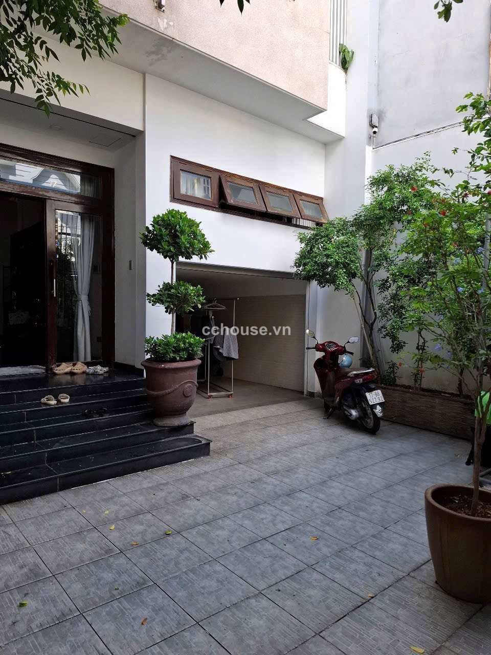 Bán nhà HXH 4 Văn Chung, P13, Tân Bình. DT 7.2x21m, 4 tầng