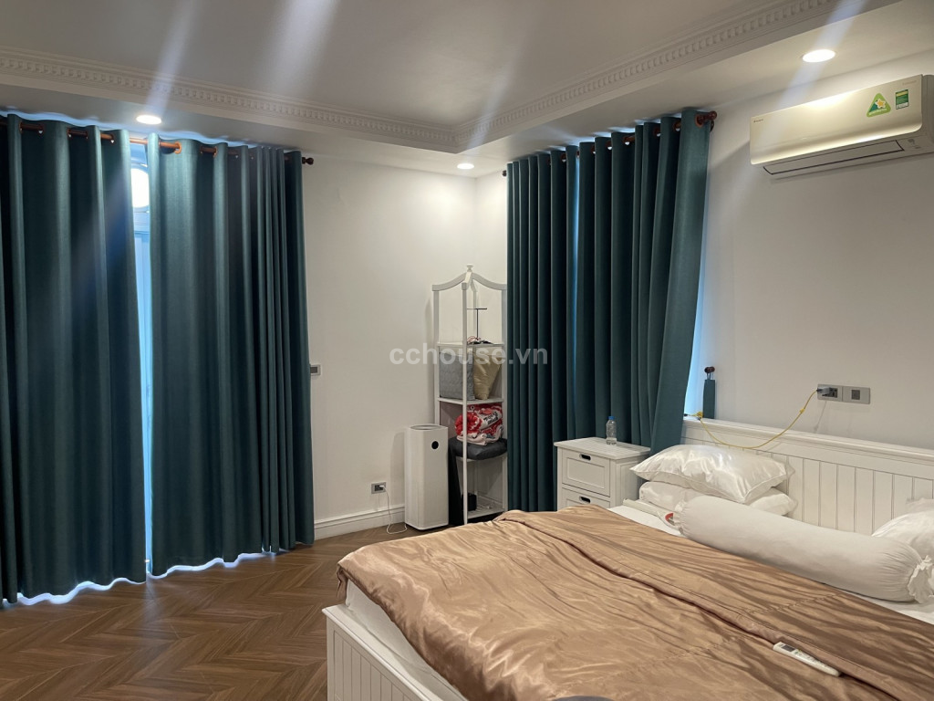 Biệt thự KDC Cityland Riverside, Quận 7. DT 30x25m, hầm 3 tầng ST