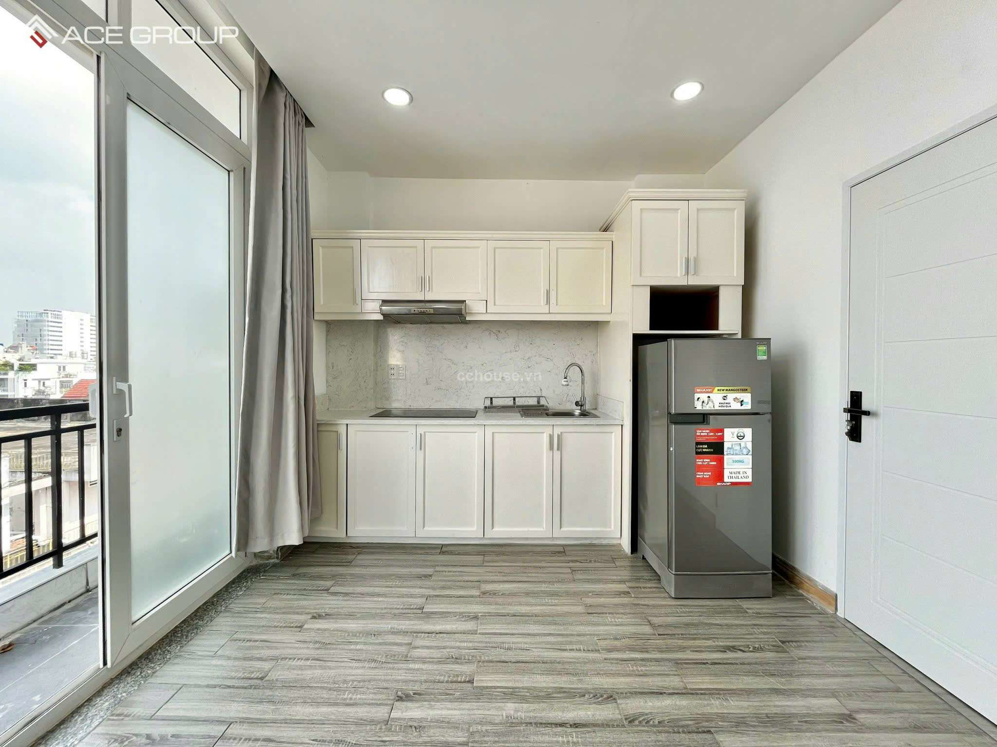 Toà Căn hộ dịch vụ 8 tầng  Lê văn sỹ . Hẻm ô tô đến nhà 