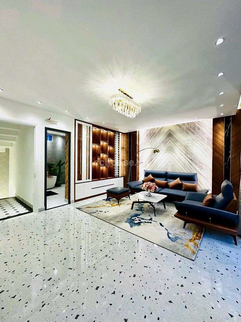 https://batdongsan.blob.core.windows.net/cchouse/Property/202505/65a7b795-bb9f-48e2-b6ad-d6cb82e96b91.jpg
