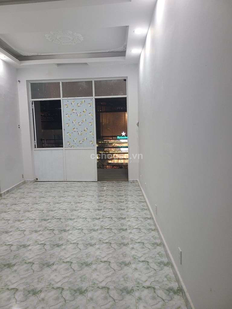 Cho thuê nhà NCMT Đề Thám, Quận 1. DT 3.6x16m, 4 tầng ST