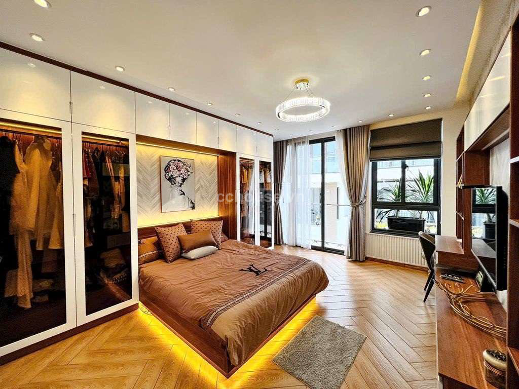 https://batdongsan.blob.core.windows.net/cchouse/Property/202505/8569d71e-f58f-478a-a995-a51f14069c56.jpg