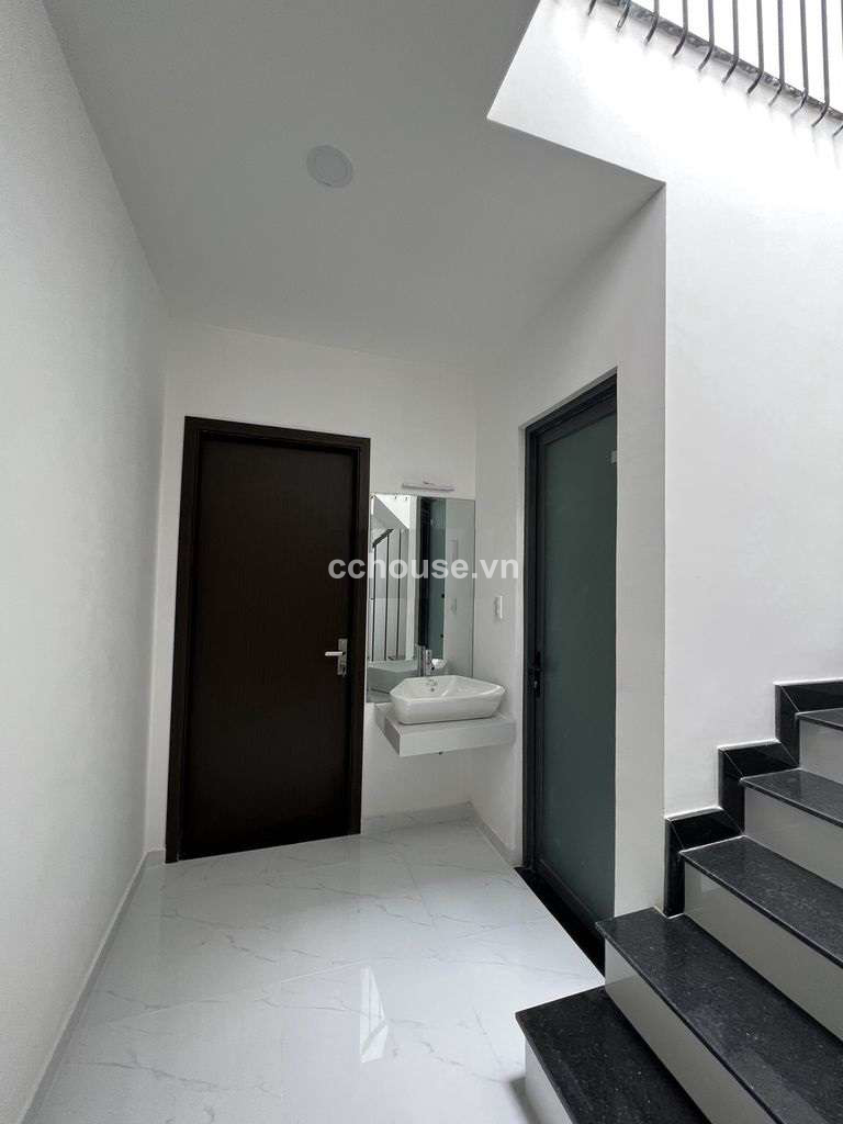 Bán nhà hẻm Nguyễn Thị Minh Khai, P2, Q3. DT 3.2x12m, 4 tầng