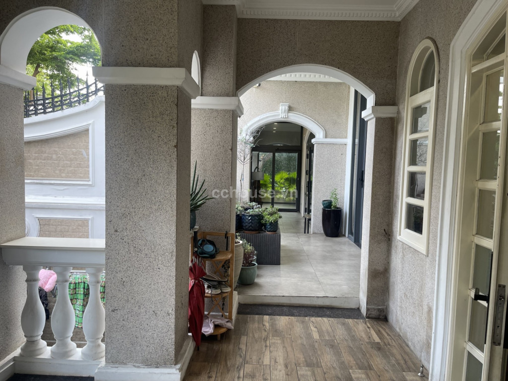 Biệt thự KDC Cityland Riverside, Quận 7. DT 30x25m, hầm 3 tầng ST