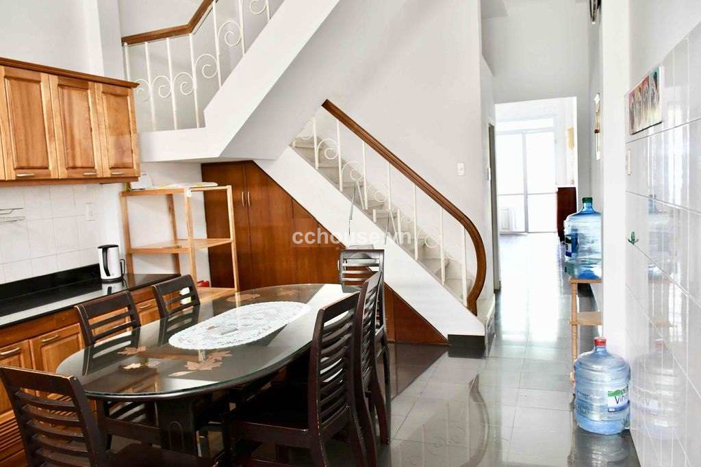 Bán nhà hẻm 318 Điện Biên Phủ, P17, Bình Thạnh. DT 3.8x15m, 3 tầng