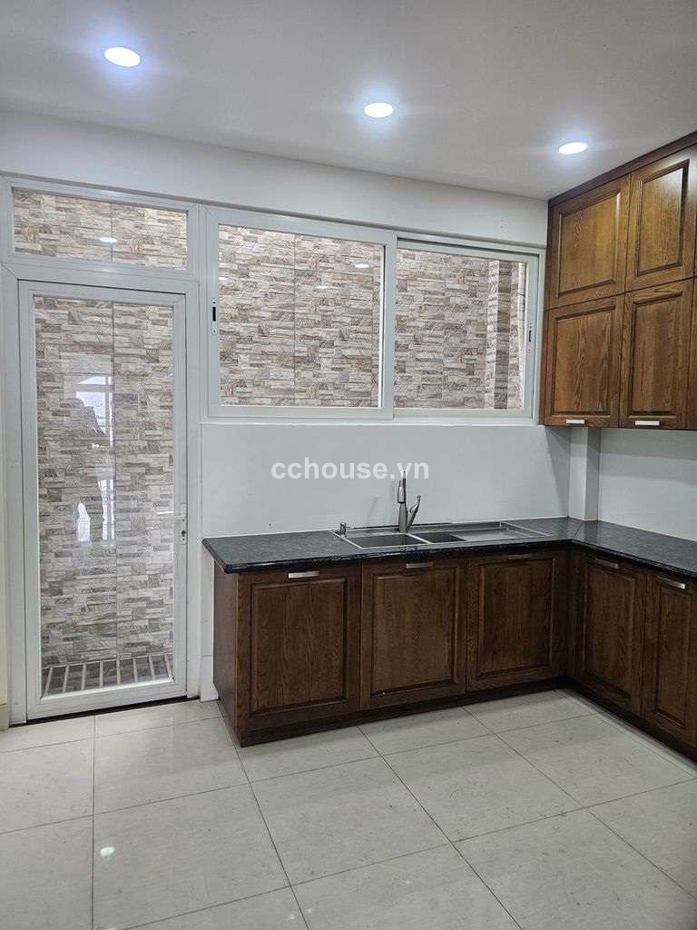 Cho thuê tòa nhà MT Lũy Bán Bích, Tân Phú. DT 4x16m, 7 tầng