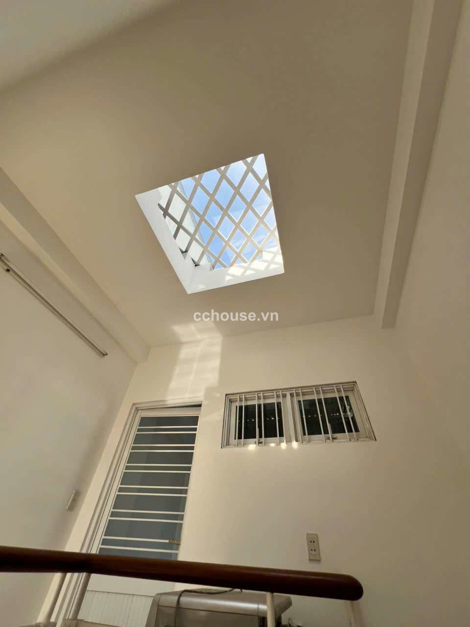 Bán nhà HXH Huỳnh Văn Bánh, P13, Phú Nhuận. DT 3.1x14.2m, 4 tầng ST