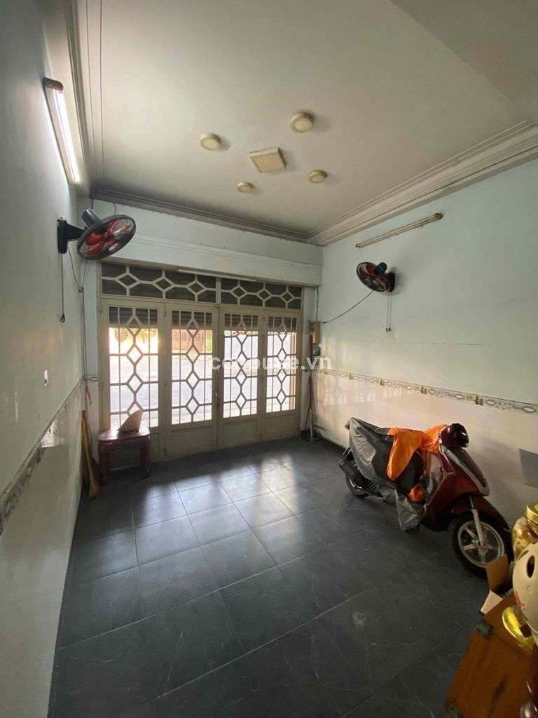 Bán nhà MTKD Nguyễn Thái Bình, P4, Tân Bình. DT 4x10m, 4 tầng