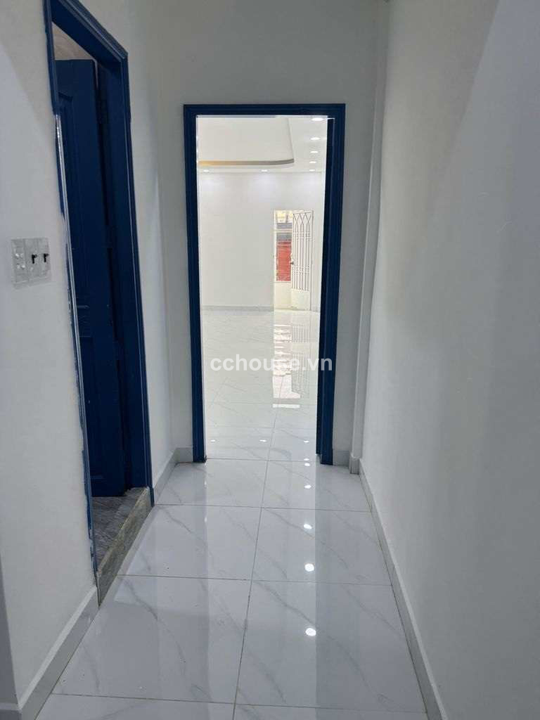Cho thuê nhà MT 3 Tháng 2, P11, Q10. DT 4x11m, 4 tầng