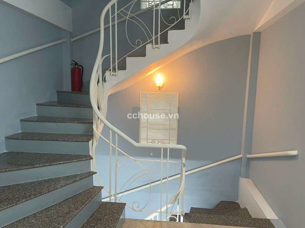 https://batdongsan.blob.core.windows.net/cchouse/Property/202505/d6c15932-0303-4410-afb9-9f0b28f4930e.jpg