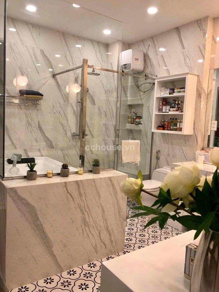 Góc 2 Mặt Tiền vườn Hoa .P2 .Q. Phú nhuận .