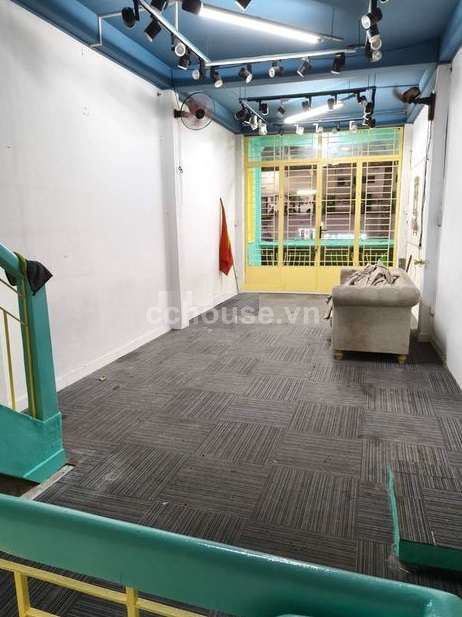 Cho thuê nhà NCMT Nguyễn Trãi, P2, Q5. DT 34m², 3 tầng