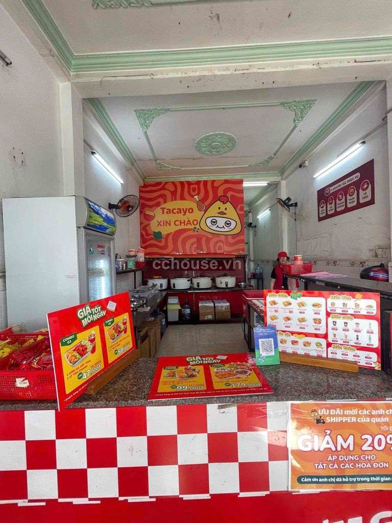 Cho thuê nhà MT Âu Cơ ngay Lê Đại Hành, P14, Q11. DT 4x20m, 3 tầng