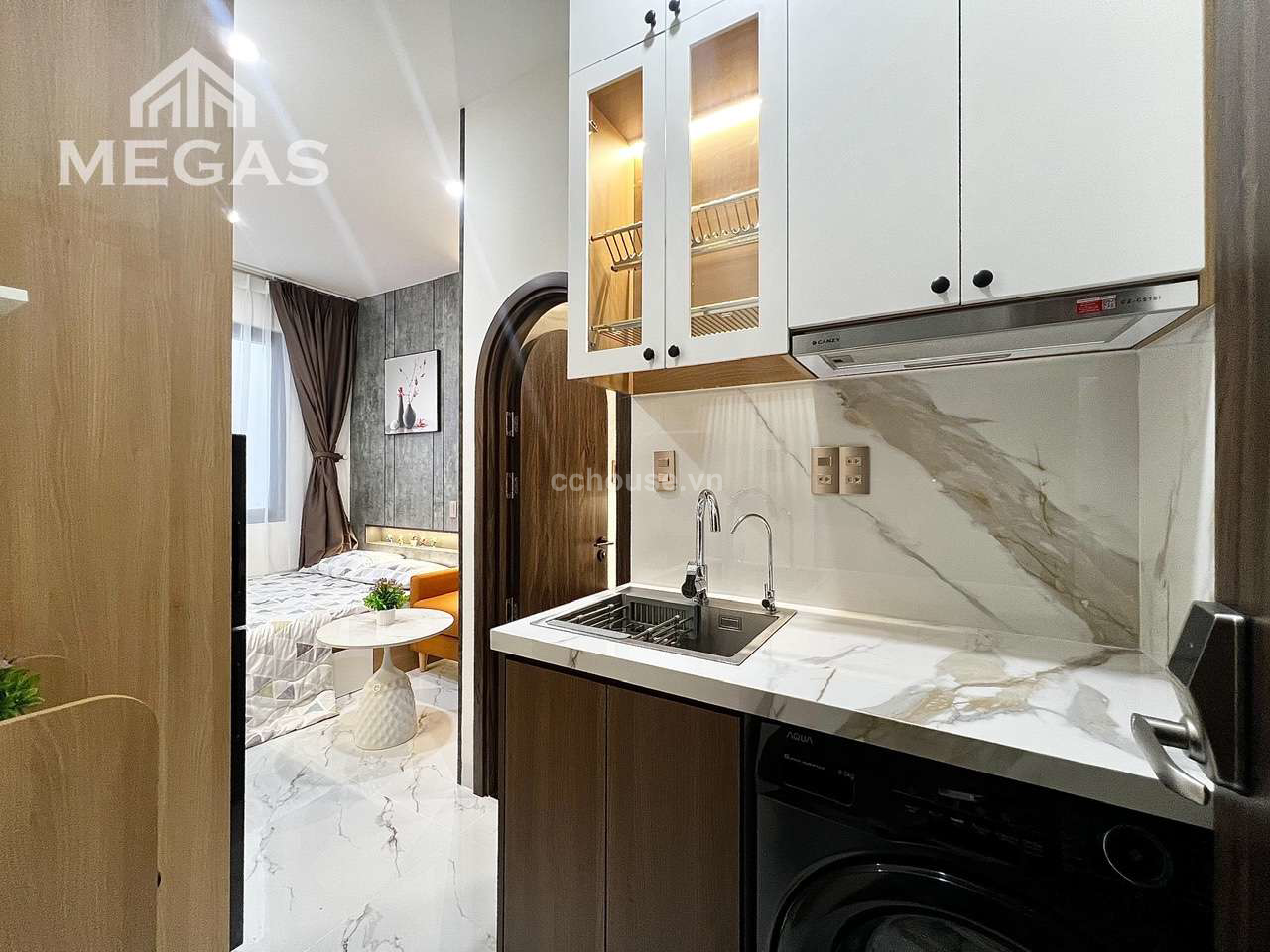 Nhà CHDV Huỳnh Văn Bánh, P13, Phú Nhuận. DT 79m², 4 tầng ST