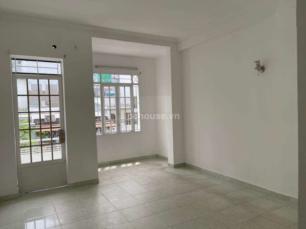 Cho thuê nhà MT Tam Đảo, P15, Q10. DT 4.2x12m, 4 tầng ST