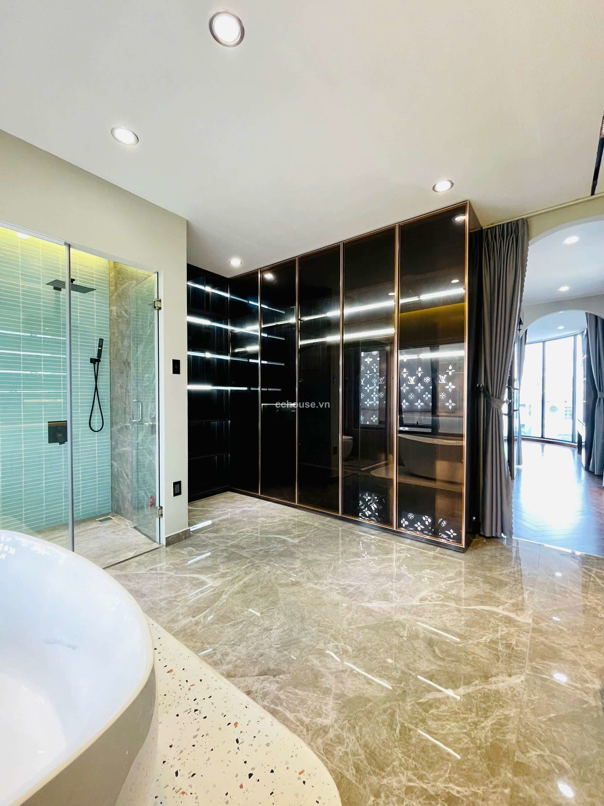 https://batdongsan.blob.core.windows.net/cchouse/Property/202505/ff4ae56d-c5c5-4e56-a76d-de5ca7d6a2e0.jpg
