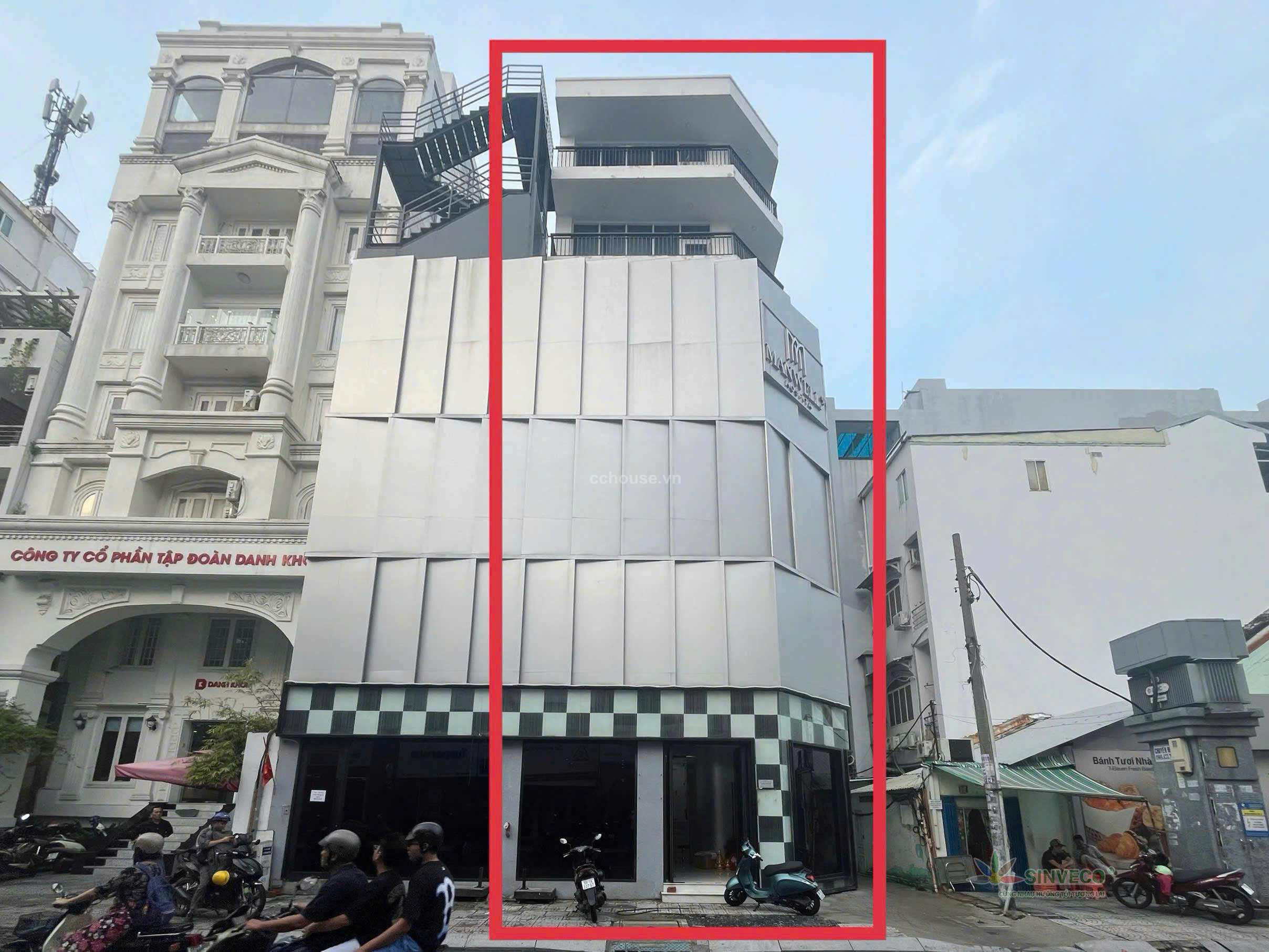 Tòa Nhà số 1 Trần Nhật Duật, P. Tân Định, Quận 1 ,DT: 7,85m x 15,5m - DTCN: 121m2