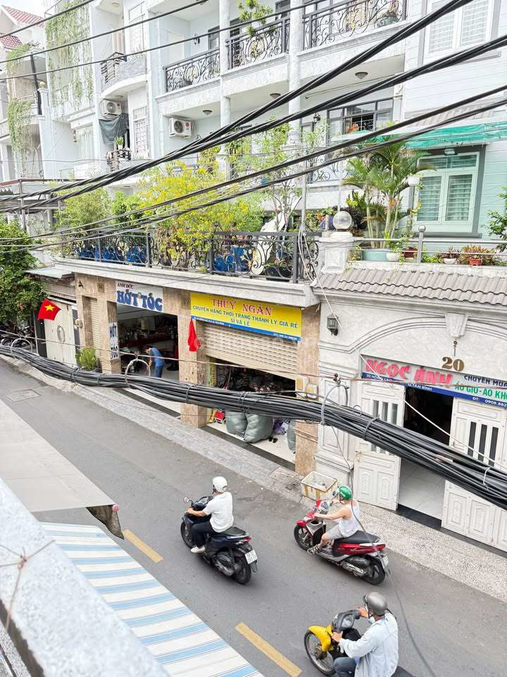 https://batdongsan.blob.core.windows.net/cchouse/Property/202506/09458dfe-4573-465e-8841-d9c53700a45d.jpg
