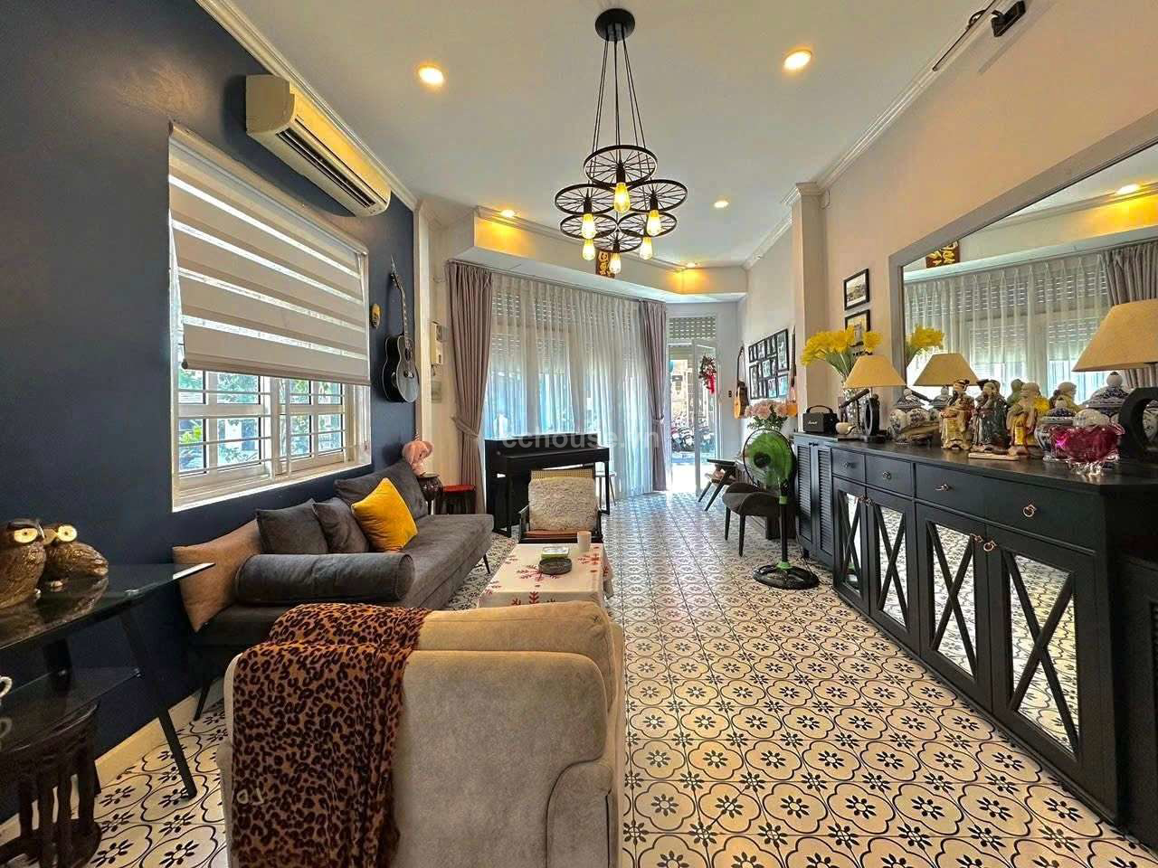 Siêu phẩm măt tiền Khu Phan xích long . Phường 1 -Q. Phú nhuận