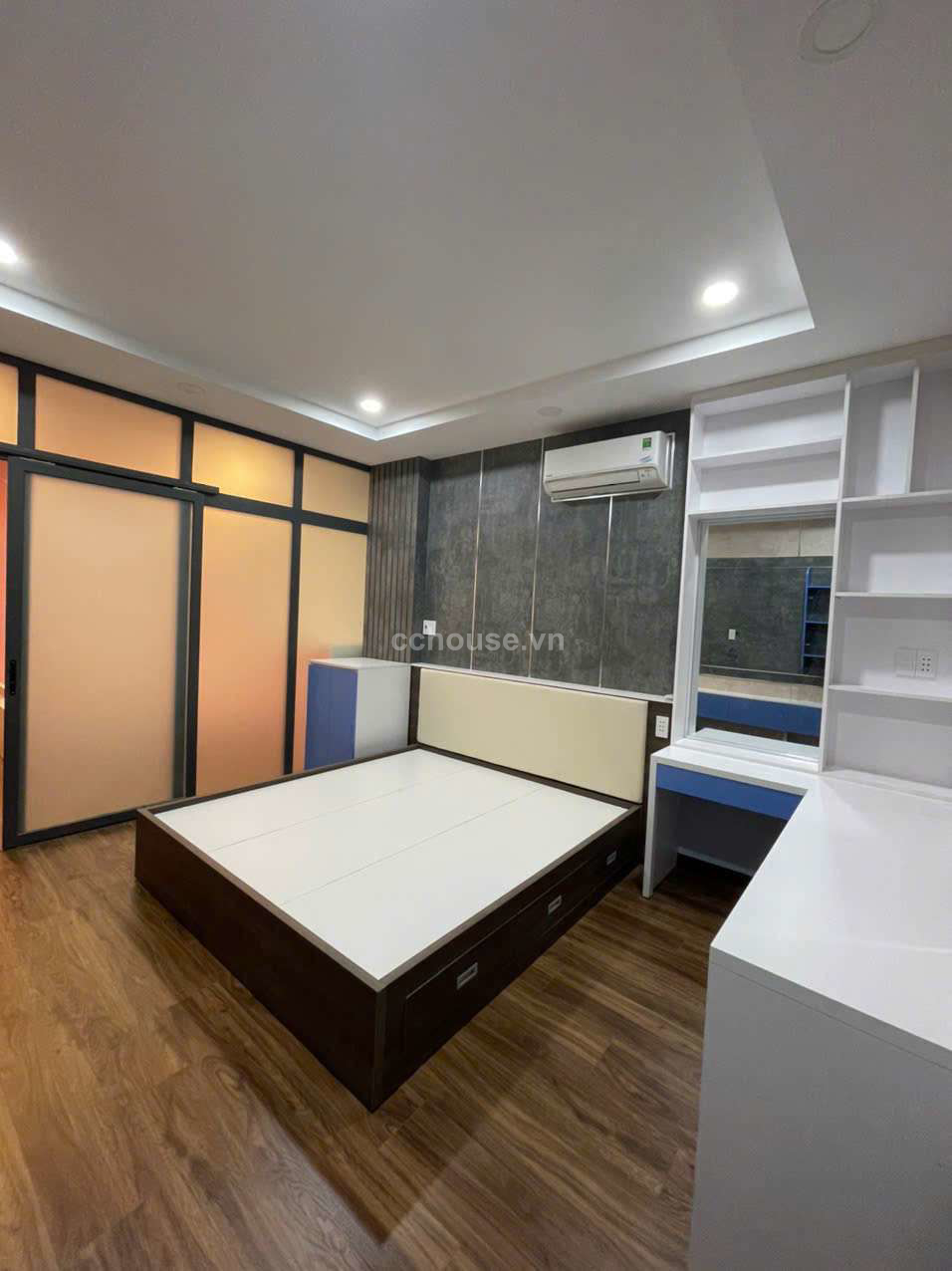 Bán nhà MTKD Hồng Bàng, P9, Q6. DT 4x18m, 5 tầng