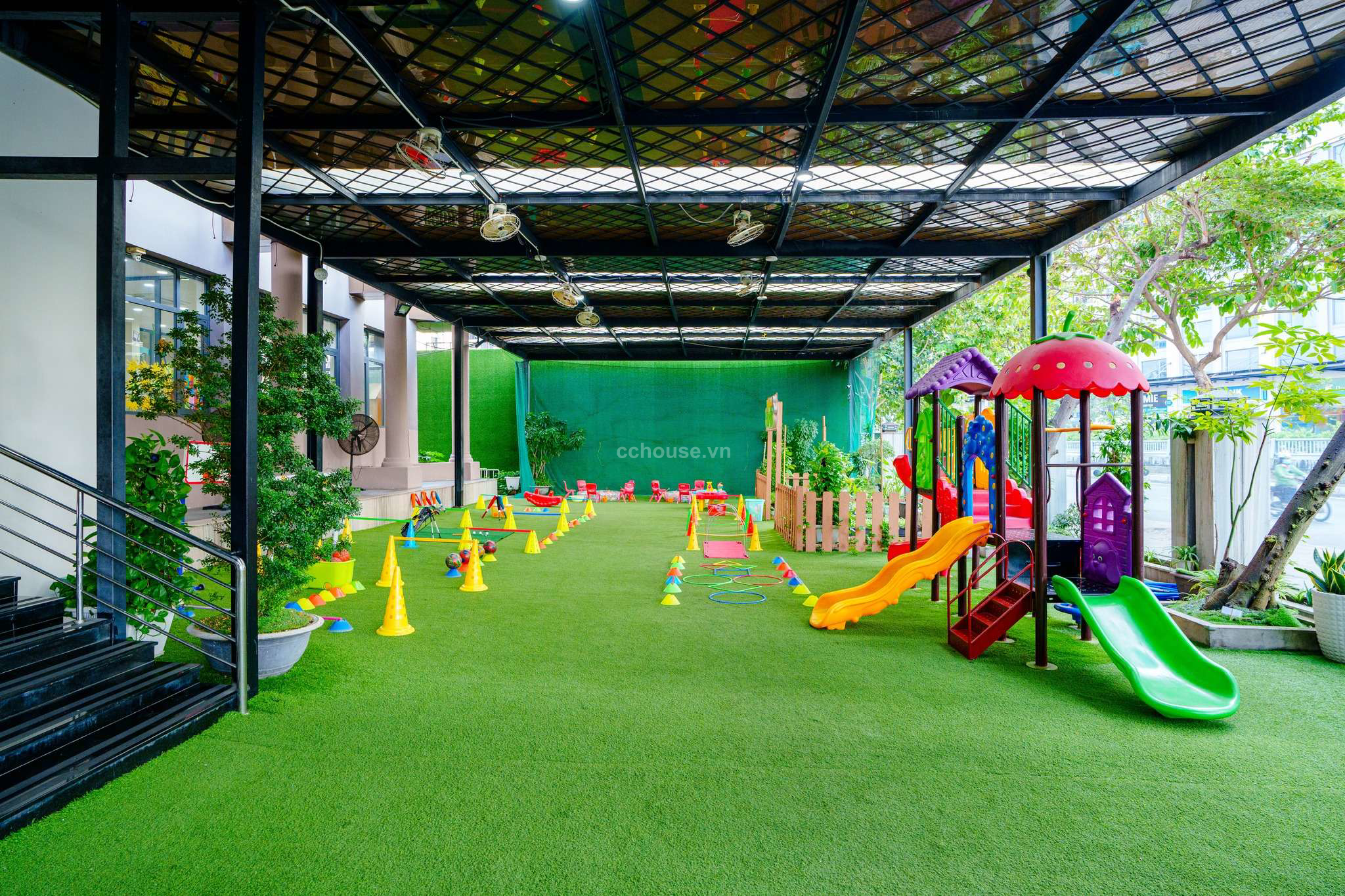 Cho thuê NCMT Điện Biên Phủ, P.Võ Thị Sáu, Q3. DT 15x30m, 4 tầng