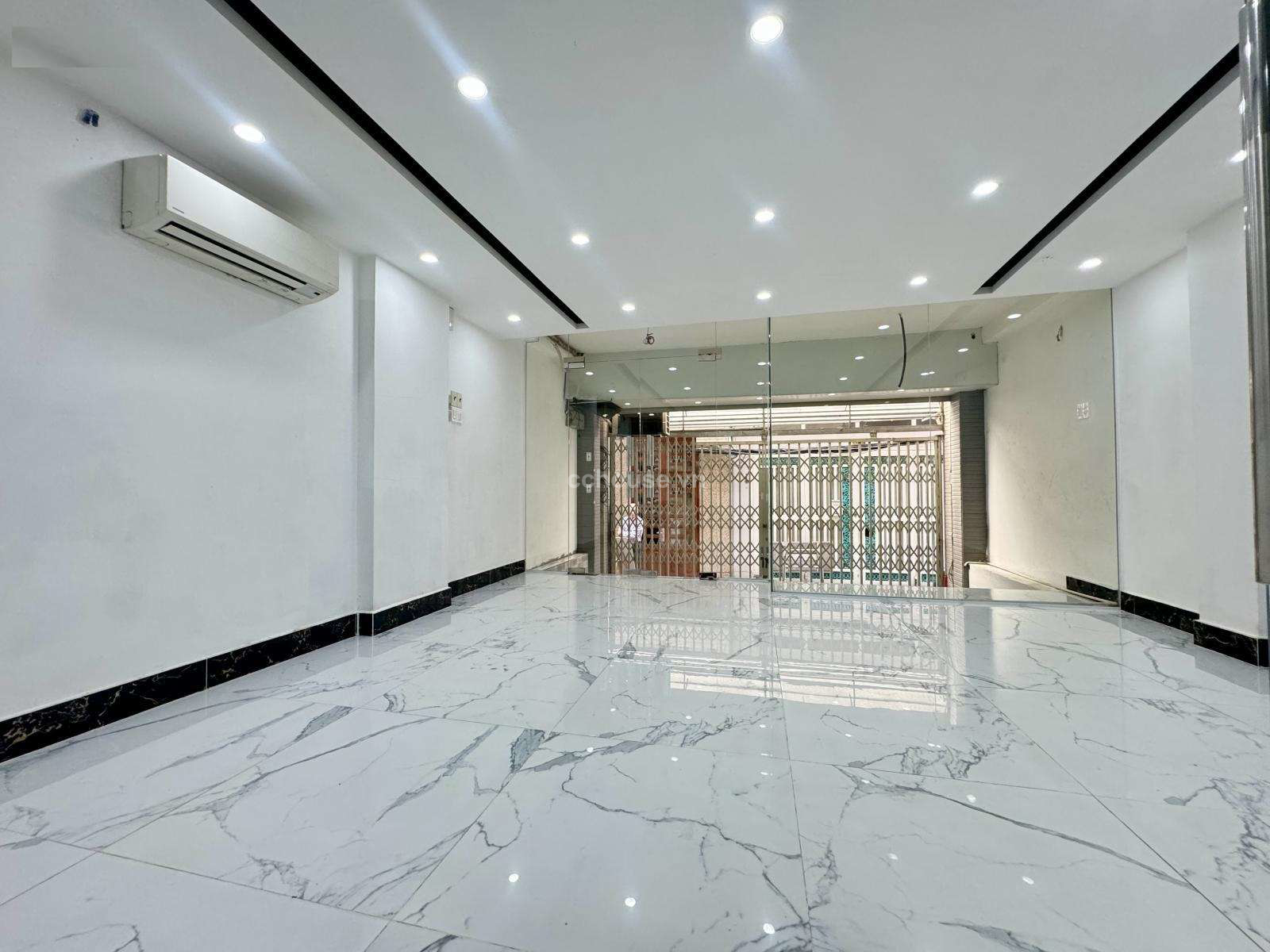 Bán tòa nhà hẻm 212A3 Nguyễn Trãi, Q1. DT 5x9m, hầm 7 tầng