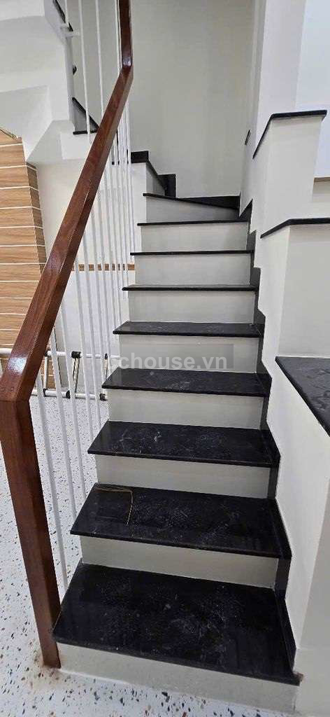 Bán nhà HXH 338 Âu Cơ, Tân Bình. DT 3.5x11m, 3 tầng ST