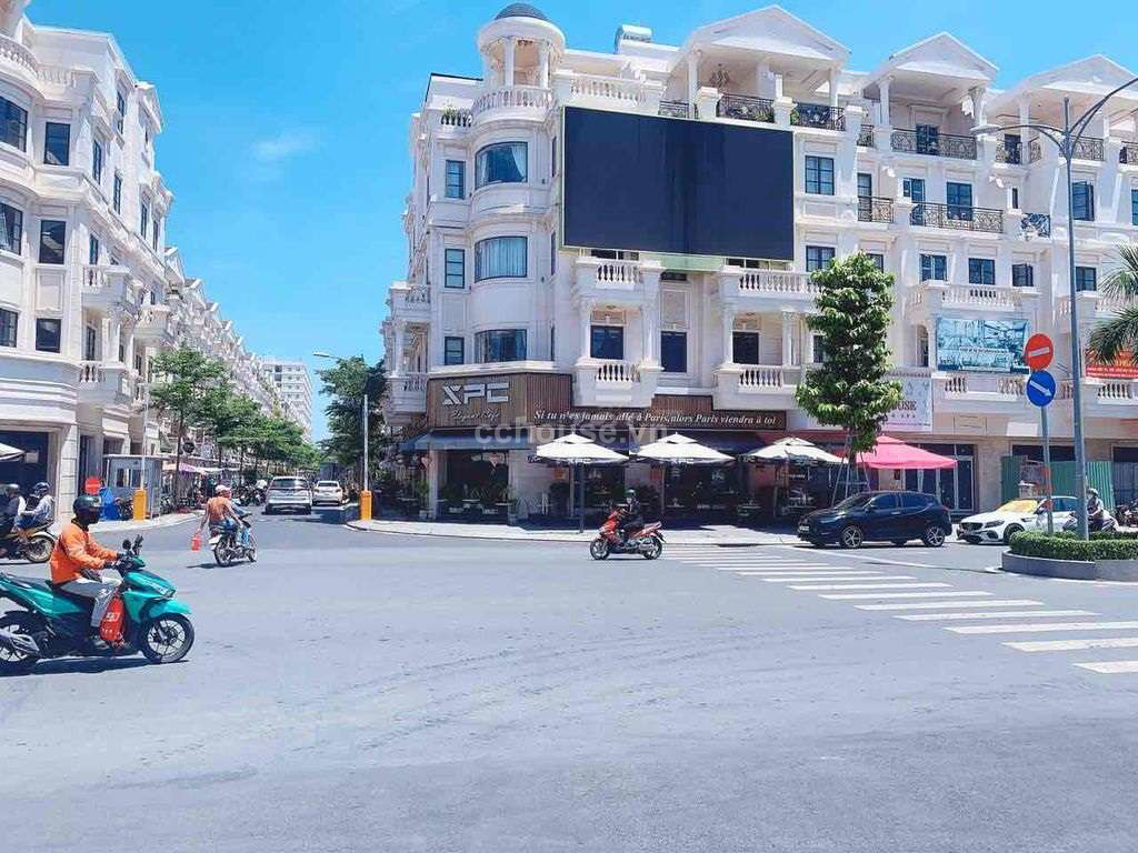 Bán nhà góc 2MT KDC Cityland Park Hills, Gò Vấp. DT 12x20m, 5 tầng