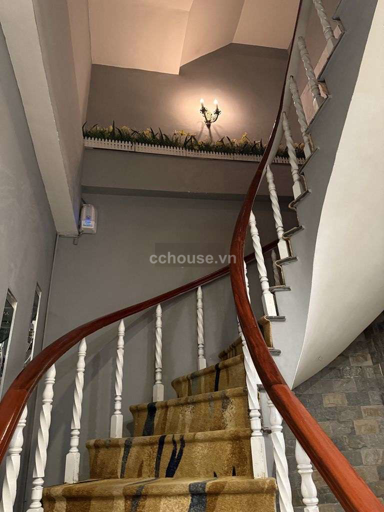 Cho thuê nhà MTKD Hàm Nghi, Quận 1. DT 4x17m, 3 tầng
