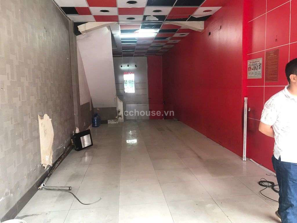 Cho thuê nhà NCMT Đinh Tiên Hoàng, Quận 1. DT 4x15m, 5 tầng