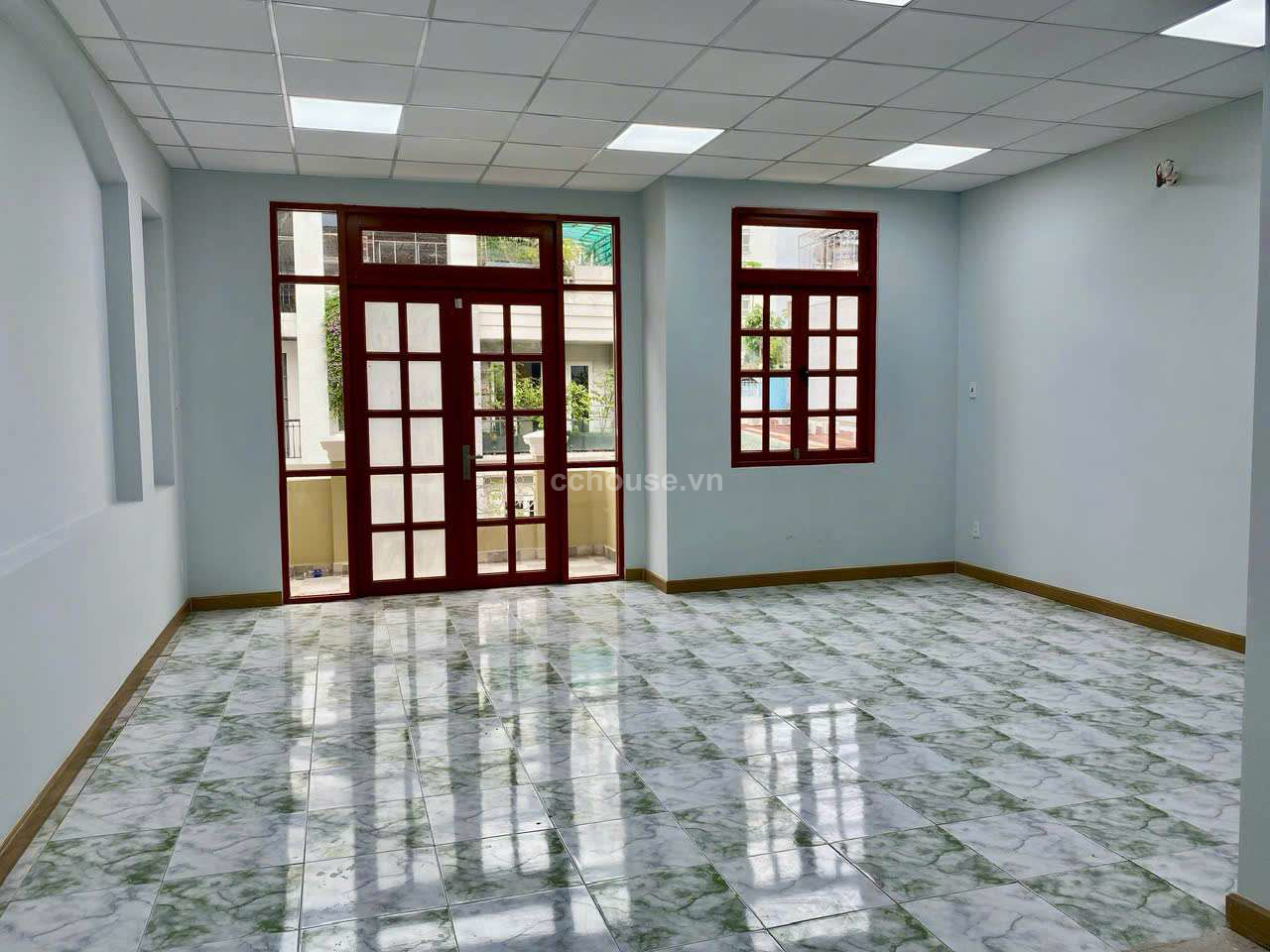 Bán nhà HXH Tô Hiến Thành, P.Hòa Hưng. DT 141m2, hầm 4 tầng