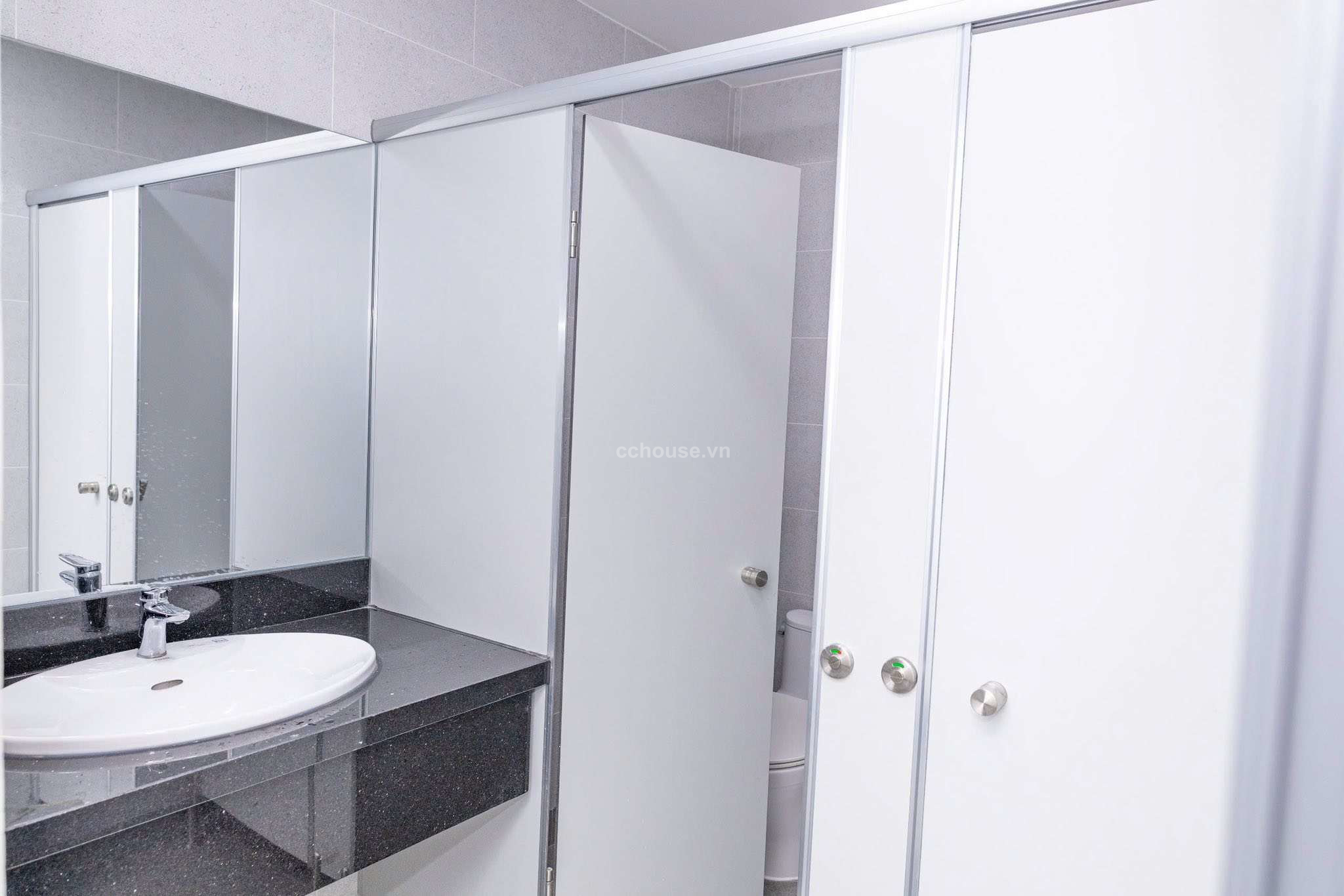 Cho thuê tòa nhà MT Cộng Hòa, P15, Tân Bình. DT 8.2x32m, hầm 6 tầng ST