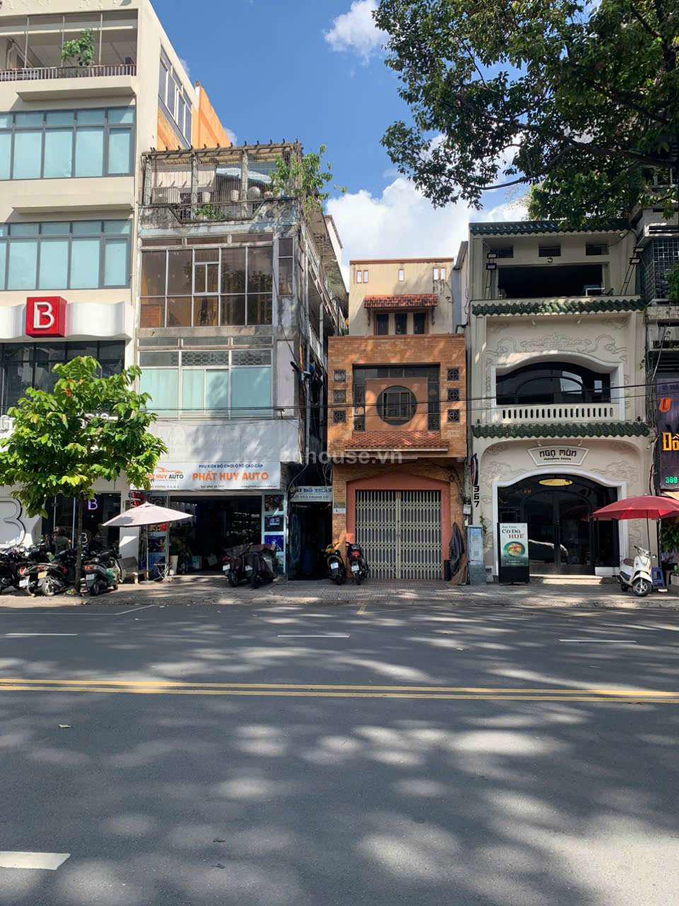 Mặt Tiền An Dương Vương P4 Q5. ( DT 4m x 21m nở hậu 5m, Giá 40ty )