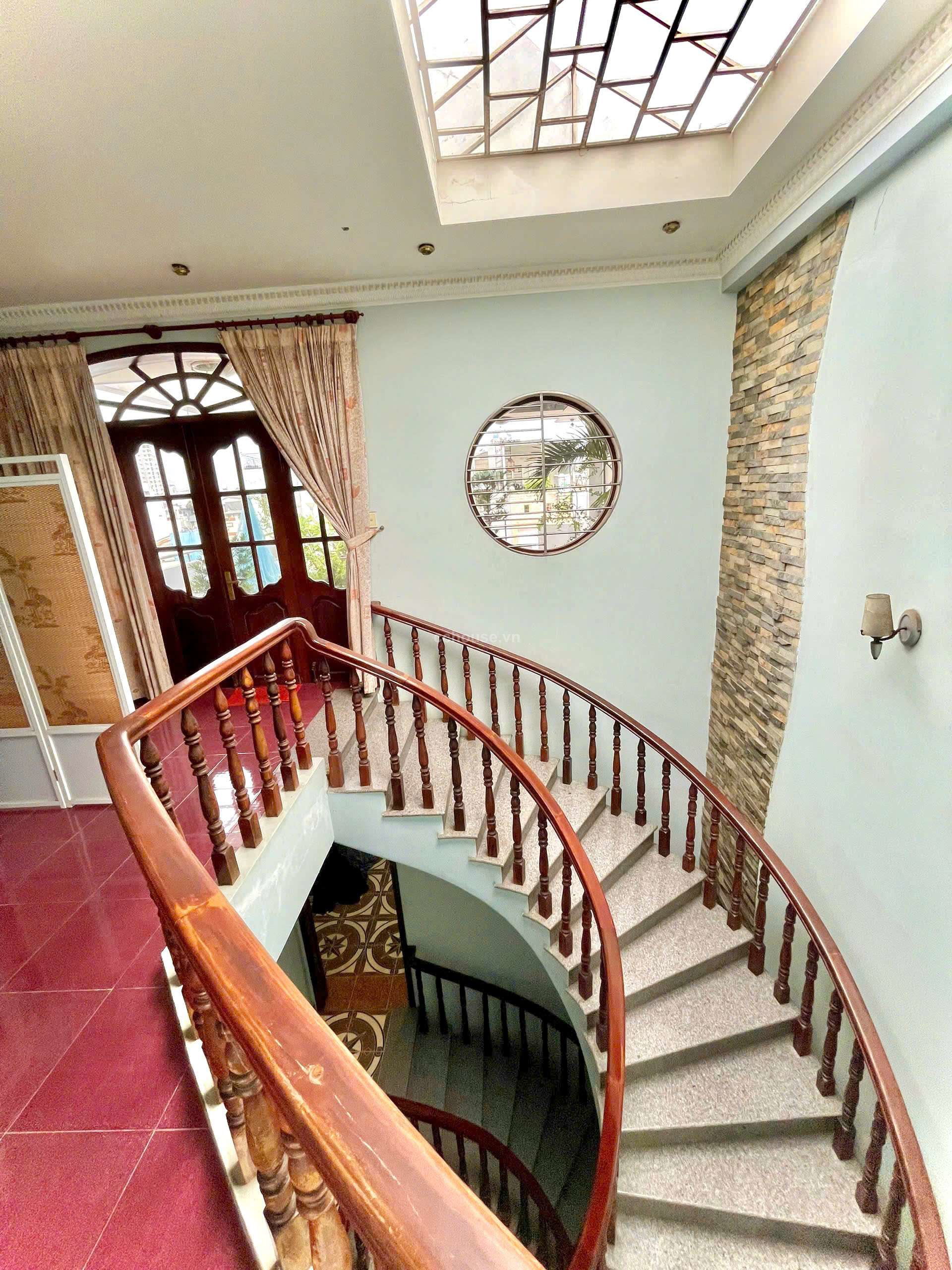 Bán nhà HXH khu Phan Xích Long, P2, Phú Nhuận. DT 5.35x18m, 5 tầng