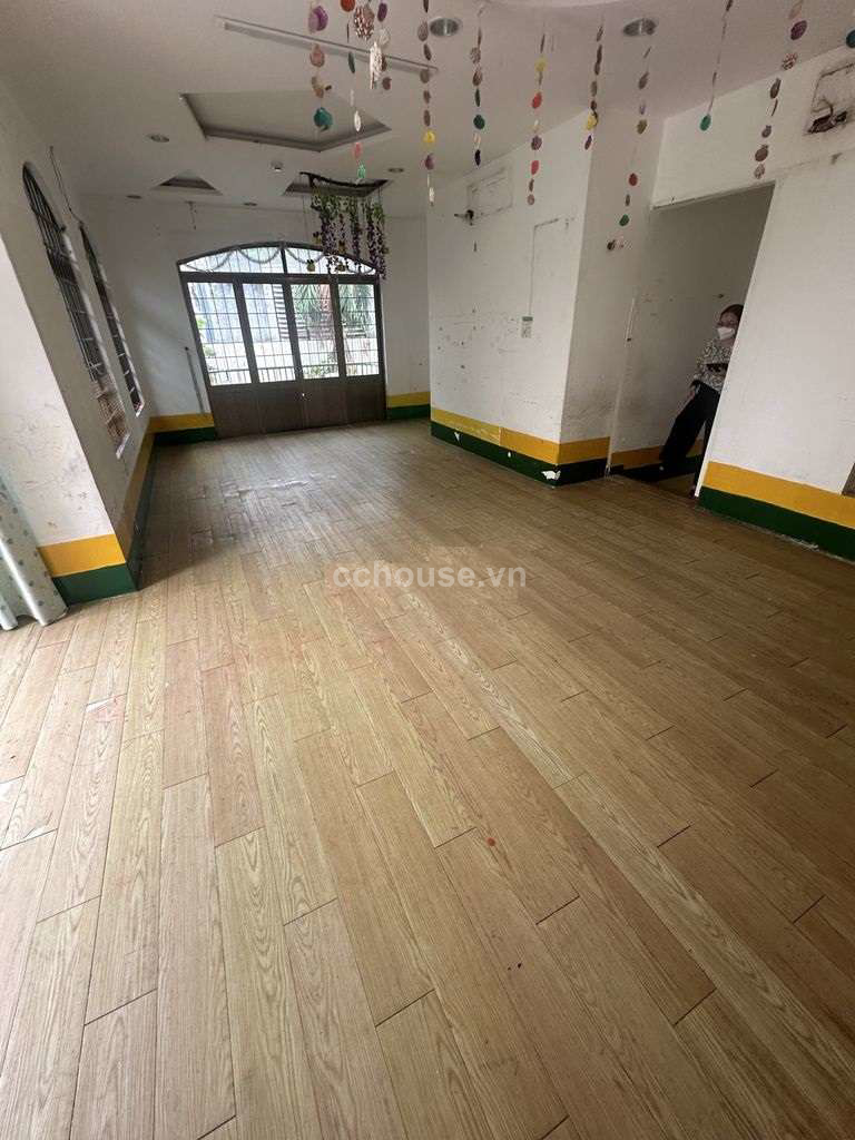 Cho thuê biệt thự Nam Kỳ Khởi Nghĩa, Q3. DT 12.5x25m, 2 tầng