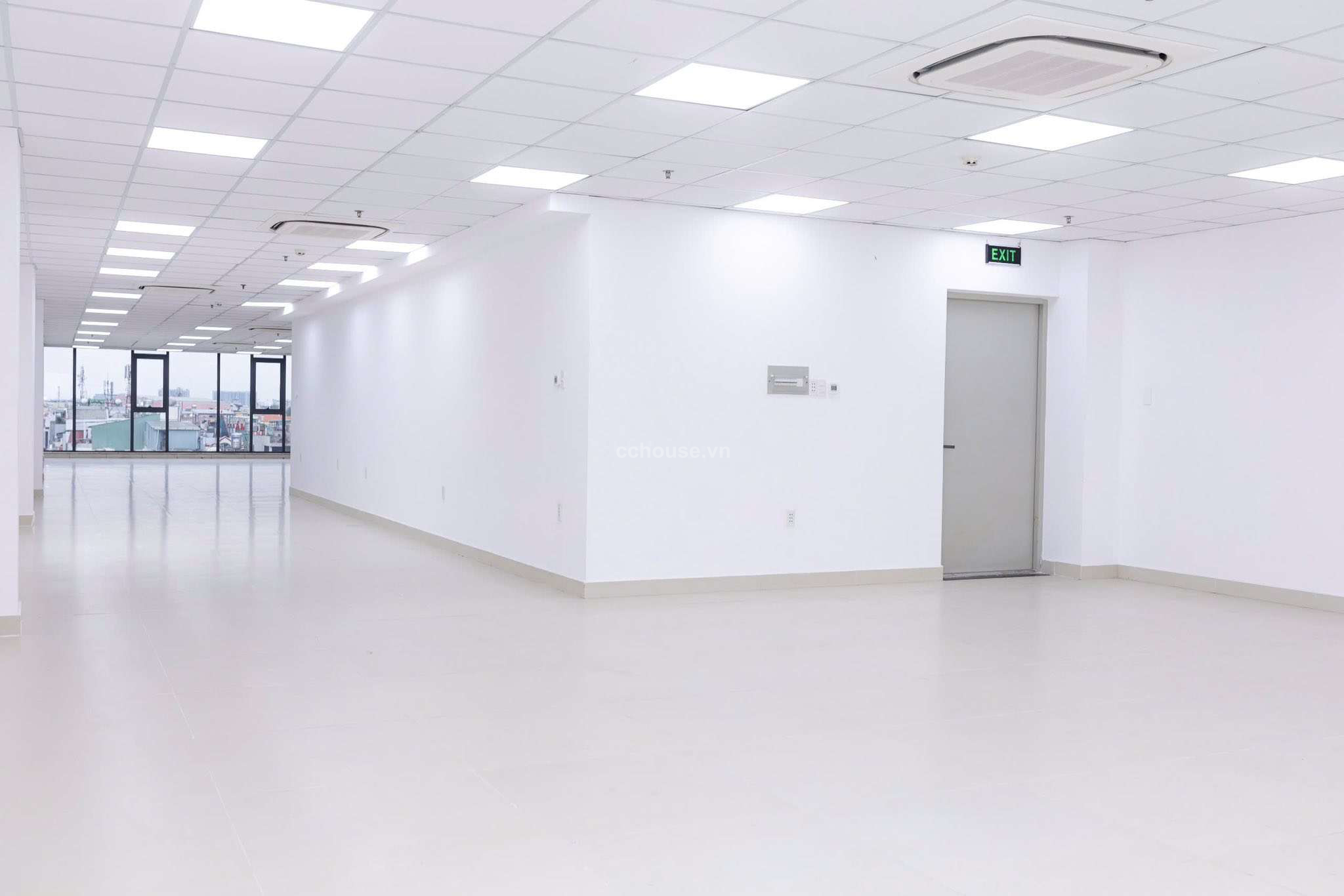 Cho thuê tòa nhà MT Cộng Hòa, P15, Tân Bình. DT 8.2x32m, hầm 6 tầng ST