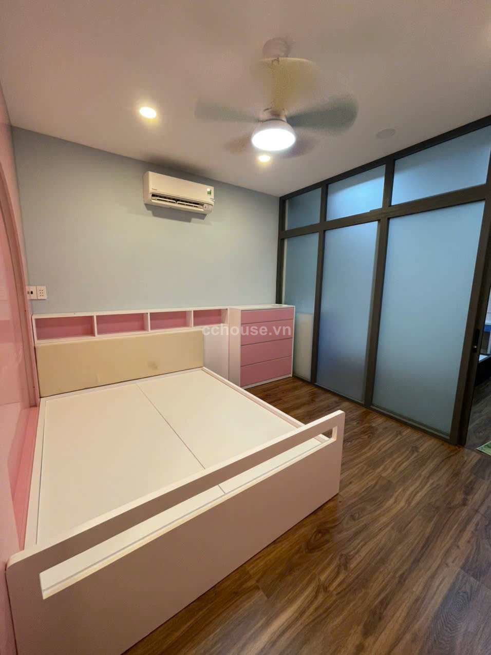 Bán nhà MTKD Hồng Bàng, P9, Q6. DT 4x18m, 5 tầng