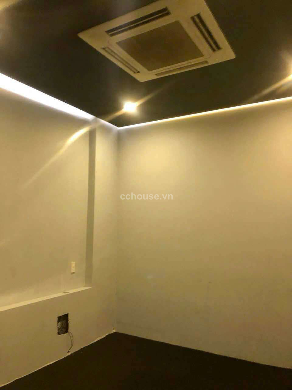 Bán nhà hẻm 15B Lê Thánh Tôn, Bến Nghé, Q1. DT 3.5x11.5m, 5 tầng