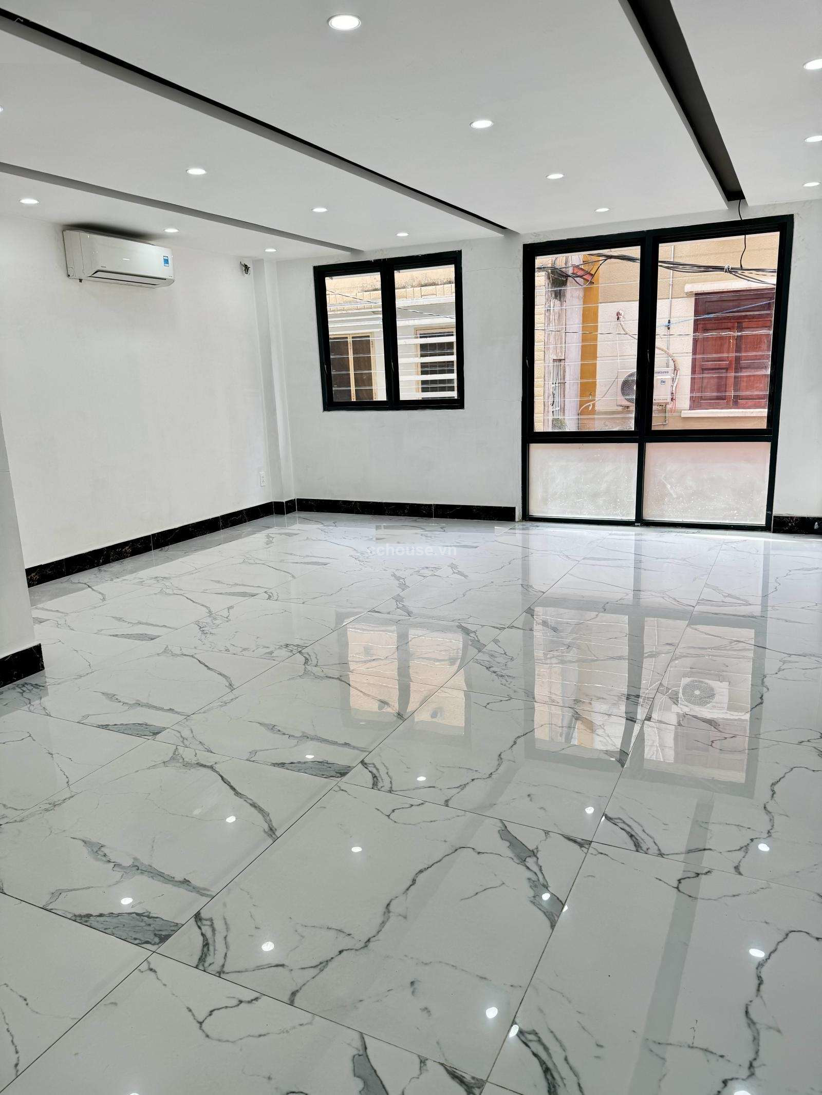Bán tòa nhà hẻm 212A3 Nguyễn Trãi, Q1. DT 5x9m, hầm 7 tầng
