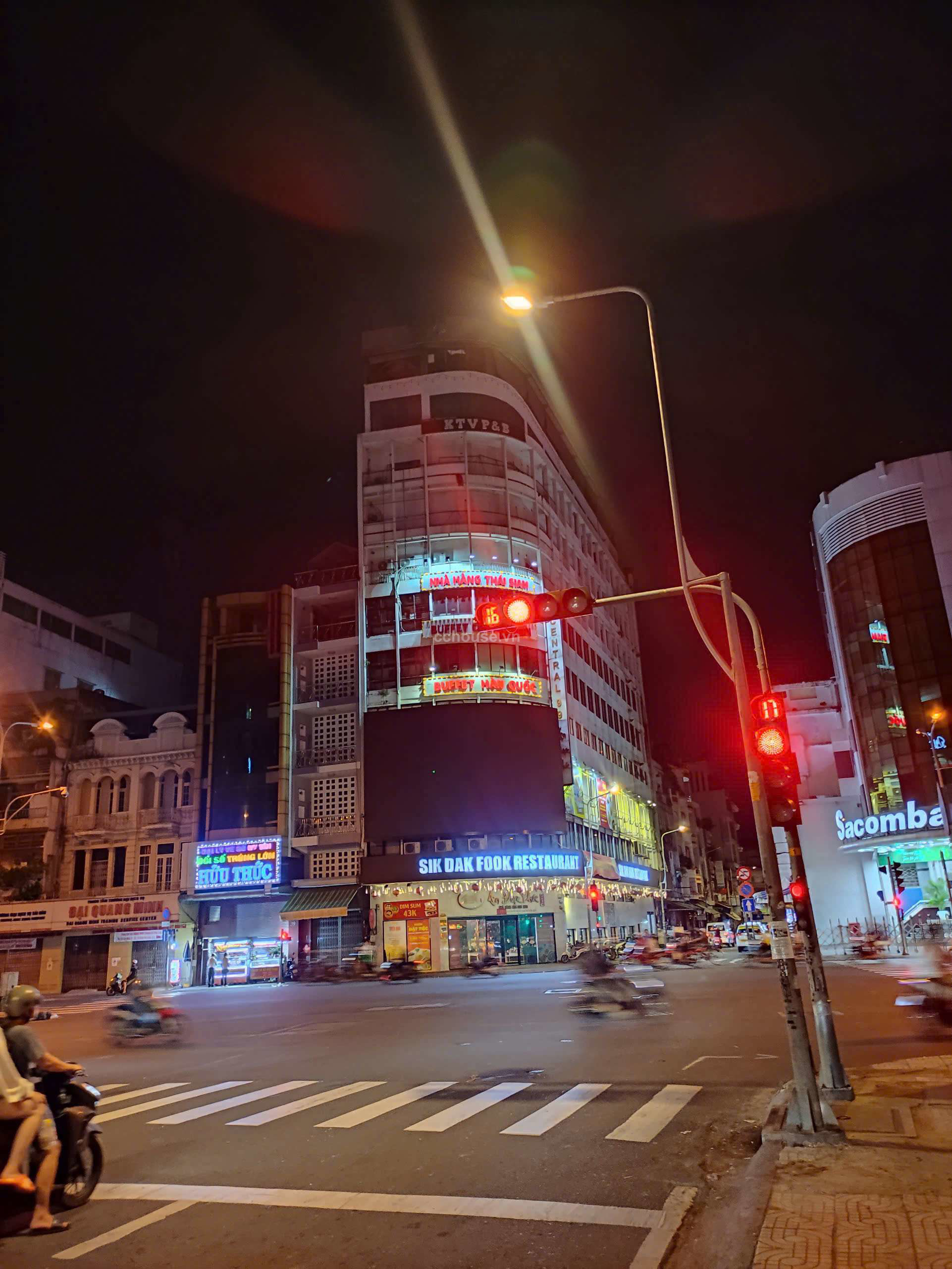 BUILDING VĂN PHÒNG 411 Trần Hưng Đạo - Quận 5 