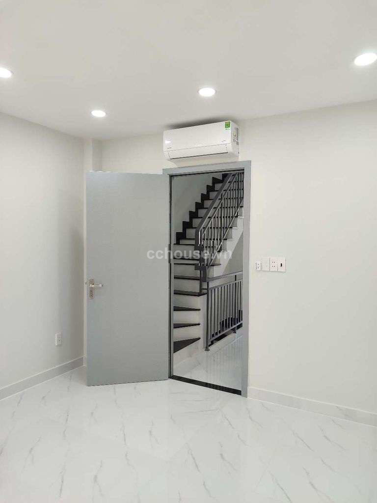 https://batdongsan.blob.core.windows.net/cchouse/Property/202506/98b9ecdd-9536-45b8-b0af-7bded65b81b8.jpg