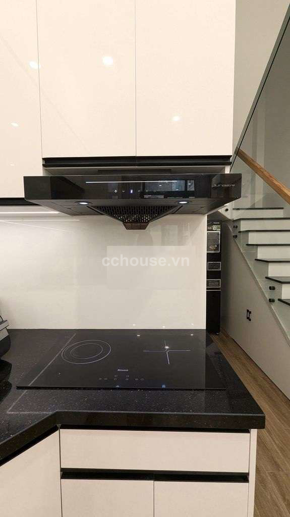 Bán nhà mới 100% Nguyễn Duy Dương, P4, Q10. DT 3x10m, 4 tầng ST