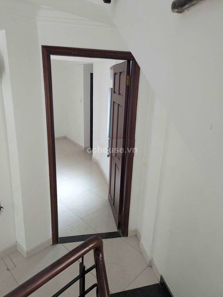 Cho thuê tòa nhà MT Trần Quang Khải, Q1. DT 4.1x13.5m, 8 tầng